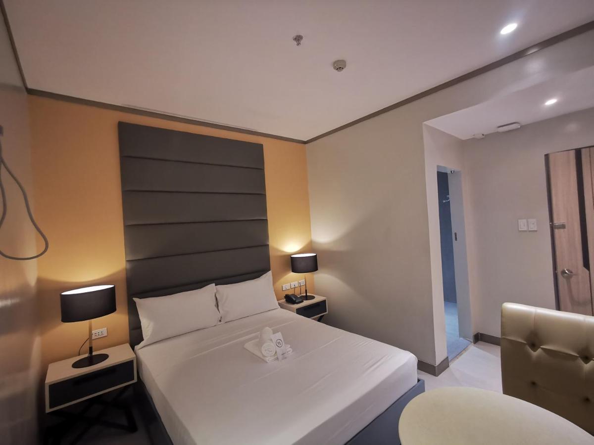 Yes Hotel Pandi Bulacan Ngoại thất bức ảnh